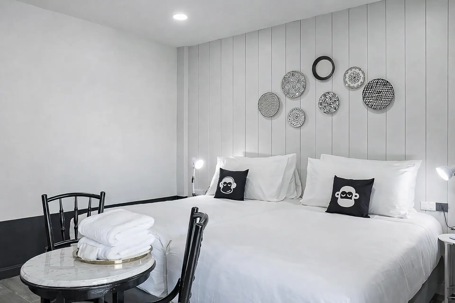 Chimpanzee Pod Twin Bed